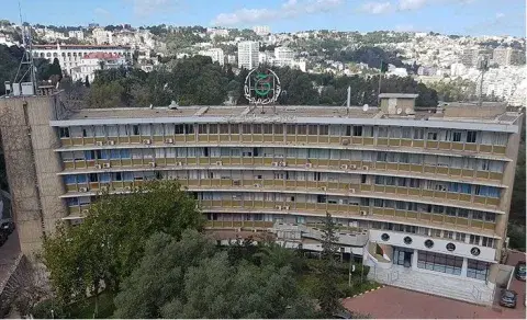 المدير العام يهنئ عمال التلفزيون الجزائري بمناسبة العام الجديد 2025 المدير العام يهنئ عمال التلفزيون الجزائري بمناسبة العام الجديد 2025