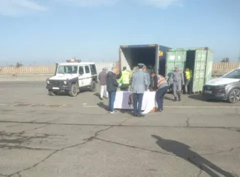 جمارك سطيف:إحباط عمليتي استيراد غير مشروعة لأزيد من 150 ألف وحدة من الشماريخ بجيجل 