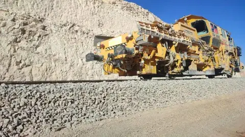 مشروع السكة الحديدية بشار- تندوف- غارا جبيلات: وزير الأشغال العمومية يعرب عن رضاه على وتيرة تقدم الأشغال