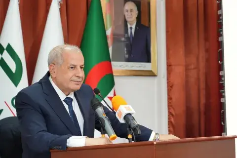 حشيشي: سوناطراك تعتزم تطوير صناعة رائدة للأسمدة والمواد الكيميائية لتعزيز الأمن الغذائي حشيشي: سوناطراك تعتزم تطوير صناعة رائدة للأسمدة والمواد الكيميائية لتعزيز الأمن الغذائي