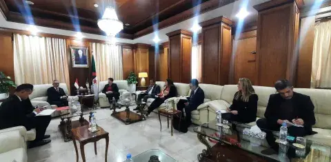 بحث فرص التعاون في القطاع المنجمي بين الجزائر وإندونيسيا