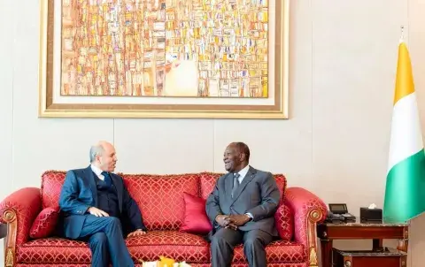 بصفته مبعوثًا خاصًا لرئيس الجمهورية، وزير الصحة يُستقبل من طرف الرئيس الإيفواري