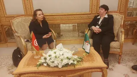 مناجم: كريمة طافر تبحث بالرياض علاقات التعاون الثنائي مع وزيرة الصناعة والمناجم والطاقة التونسية مناجم: كريمة طافر تبحث بالرياض علاقات التعاون الثنائي مع وزيرة الصناعة والمناجم والطاقة التونسية