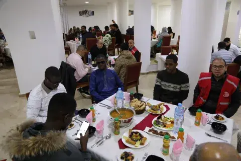 تيبازة: مائدة إفطار جماعي على شرف طلبة فلسطينيين وصحراويين وموريتانيين تيبازة: مائدة إفطار جماعي على شرف طلبة فلسطينيين وصحراويين وموريتانيين