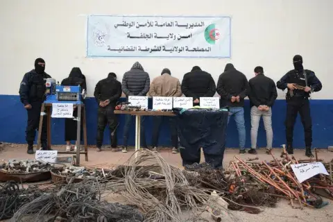 الأمن الوطني يطيح بشبكة إجرامية مختصة في سرقة و تخريب الكوابل الهاتفية النحاسية بالجلفة