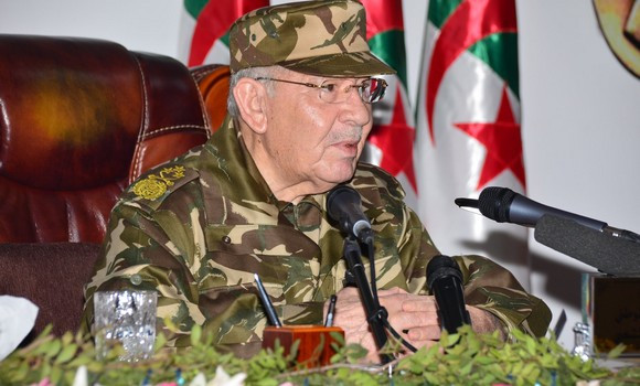 صورة الجزائر ستنتصر بفضل “التلاحم القوي” بين الشعب وجيشه
