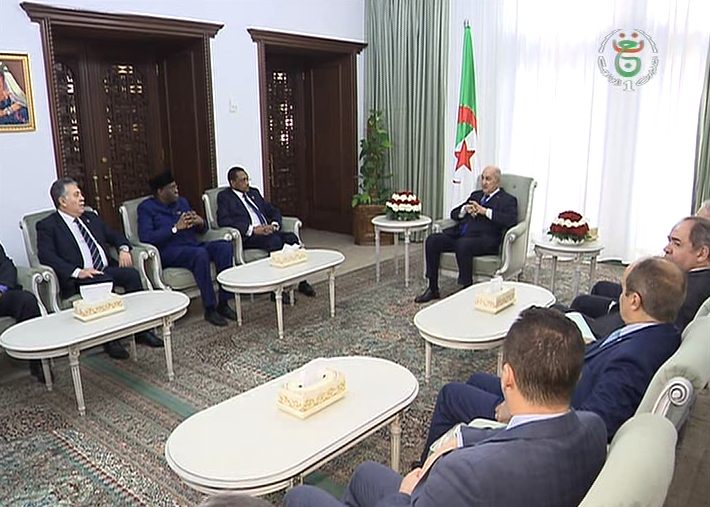 صورة الرئيس تبون يستقبل وزراء خارجية الدول المشاركة في الاجتماع الوزاري لدول الجوار الليبي