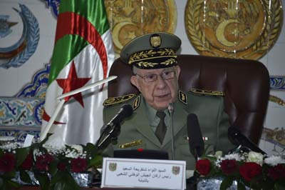 Photo de Le Général-major Chanegriha en visite de travail lundi à la 4e Région militaire
