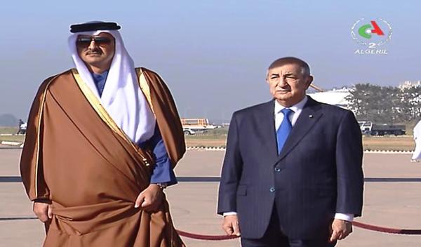 Photo de L’Emir de l’Etat du Qatar achève sa visite officielle en Algérie