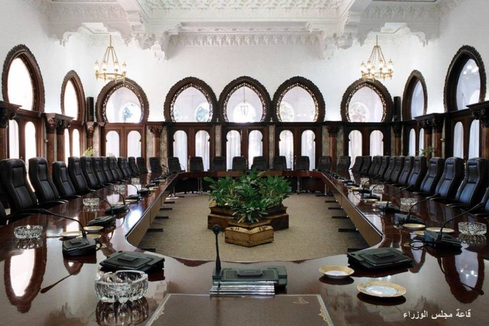 صورة مجلس الوزراء يجتمع في جلسة استثنائية لمناقشة مخطط عمل الحكومة و المصادقة عليه