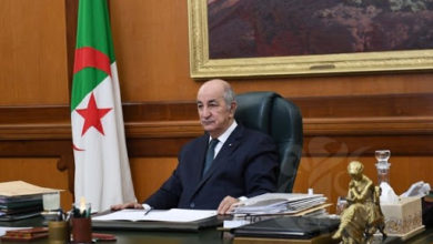 صورة رئيس الجمهورية يهنئ عمال السلك الطبي و شبه الطبي: لم و لن ننسى تضحياتكم من أجل الجزائر