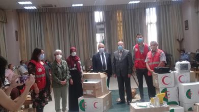 صورة الهلال الأحمر الجزائري يقدم هبة تضامنية بقيمة 6 ملايين دينار للقطاع الصحي  في تيزي وزو