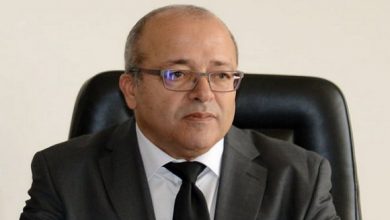 صورة وزير الاتصال يعزي في وفاة المصور بالتلفزيون الجزائري محمد يدو