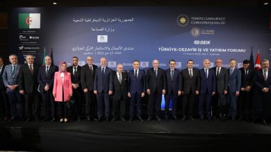 Photo de Le président de la république invite les hommes d’affaires turcs à investir en Algérie