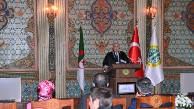 صورة رئيس الجمهورية يُعرب عن أمله في تكثيف التعاون بين الجامعات الجزائرية و التركية