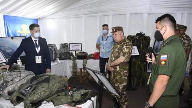 Photo of Army General Chanegriha examines final preparations for the international military competition “Airborne Section 2022”