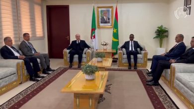 صورة الوزير الأول أيمن بن عبد الرحمان يجري محادثات ثنائية مع نظيره الموريتاني بنواكشوط