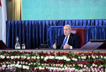 صورة رئيس الجمهورية يشرف على افتتاح أشغال لقاء الحكومة بالولاة
