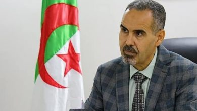 صورة وزير الشباب والرياضة عبد الرزاق سبقاق: الجزائر ستقدّم ملف ترشّحها لتنظيم نهائيات “كان 2025”
