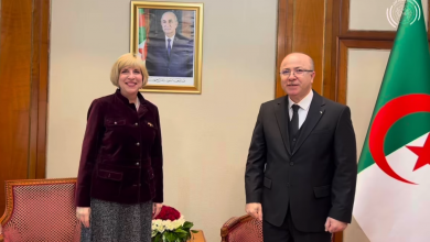Photo de Le Premier ministre reçoit l’ambassadrice des Etats-Unis d’Amérique en Algérie