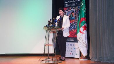 صورة الافتتاح الرسمي للطبعة الحادية عشر للمهرجان الدولي للسينما بالجزائر(فيكا)