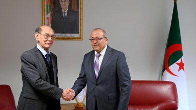 Photo de Le ministre de la Communication reçoit l’ambassadeur de Russie à Alger