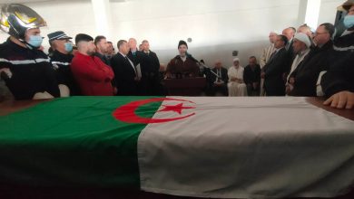 Photo de Bouira: la dépouille de Saïd Chibane inhumée au cimetière de Sidi Amar Cherif à Chorfa