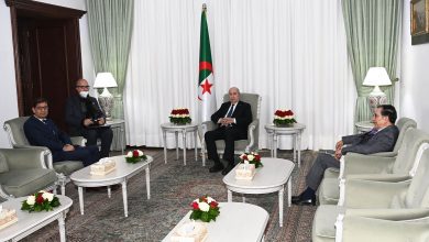 Photo de Le Président de la République reçoit l’ambassadeur du Pakistan en Algérie