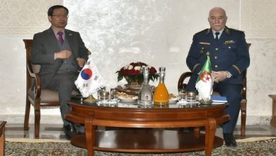 صورة الأمين العام لوزارة الدفاع الوطني يستقبل سفير جمهورية كوريا بالجزائر