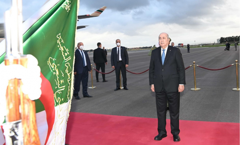 صورة رئيس الجمهورية يحل بأرض الوطن بعد زيارة الدولة التي قام بها إلى جمهورية البرتغال