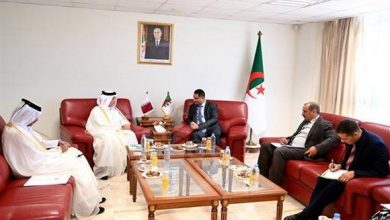 صورة وزير الاتصال يستقبل سفير دولة قطر لدى الجزائر