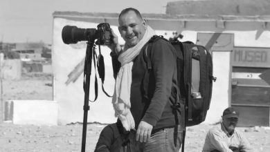 صورة وزير الاتصال يعزي في وفاة المصور الصحفي عبد القادر أمين شيخي