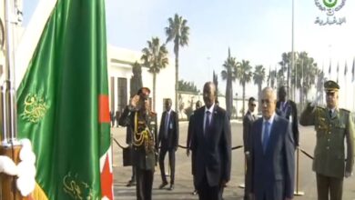 صورة رئيس مجلس السيادة لجمهورية السودان ينهي زيارته الرسمية إلى الجزائر 