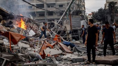 صورة استشهاد عشرات الفلسطينيين واصابة اخرين جراء قصف الاحتلال الصهيوني على غزة