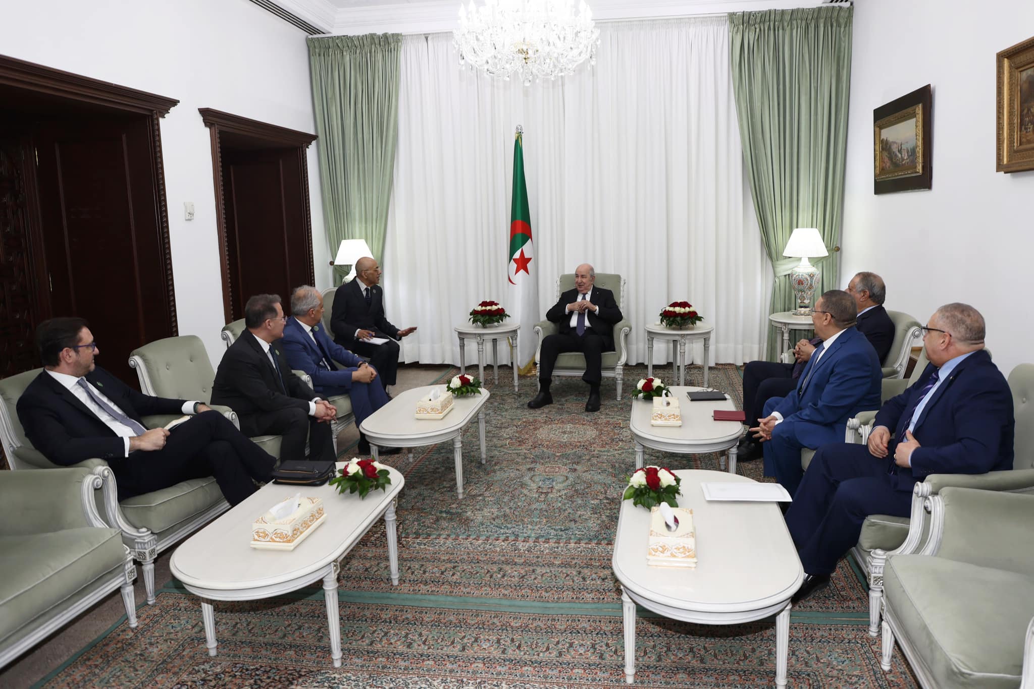 Le Président de la République reçoit le ministre italien de l'Intérieur