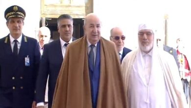 صورة رئيس الجمهورية يصل إلى جامع الجزائر للإشراف على مراسم التدشين الرسمي لهذا الصرح