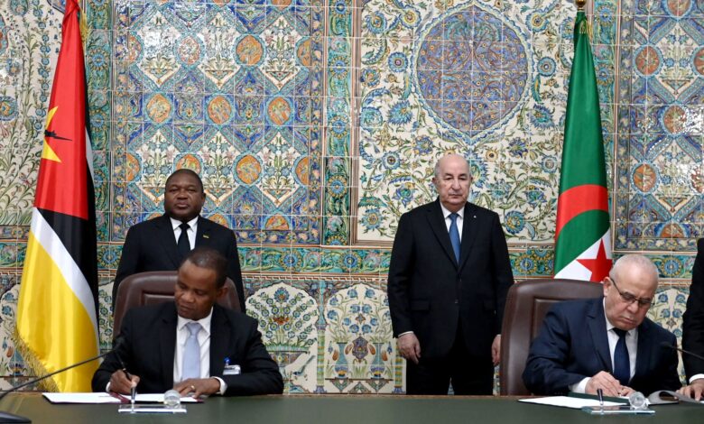 صورة الجزائر/موزمبيق: رئيس الجمهورية يؤكد عمق العلاقات وروابط الأخوة التي تجمع البلدين