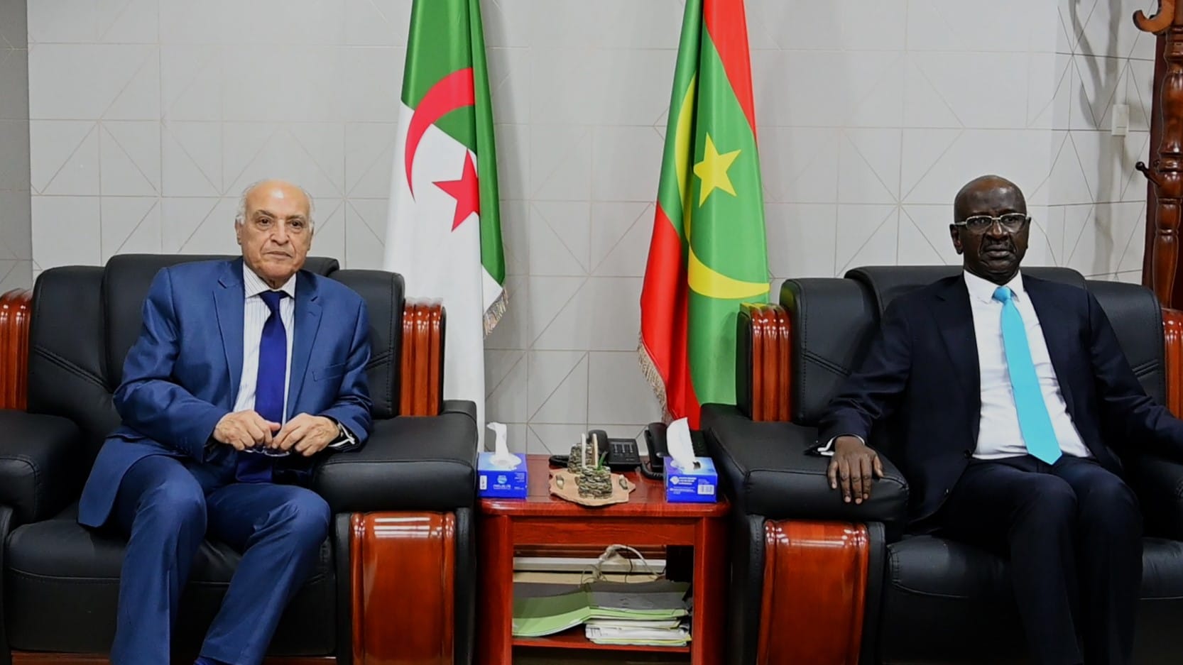Le ministre des Affaires étrangères s'entretient à Nouakchott avec son homologue mauritanien