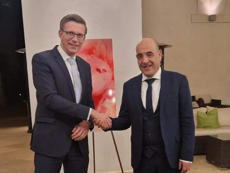 Le ministre des Transports s'entretient avec son homologue tchèque sur la promotion de la coopération bilatérale