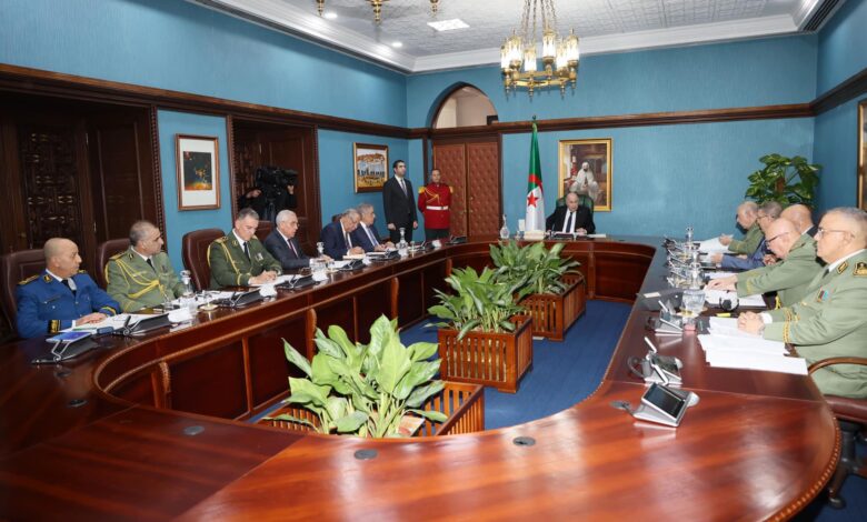 صورة رئيس الجمهورية يترأس اجتماعا للمجلس الأعلى للأمن