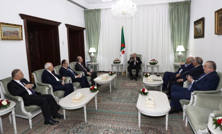 صورة رئيس الجمهورية يستقبل رئيس وزراء و وزير خارجية دولة فلسطين