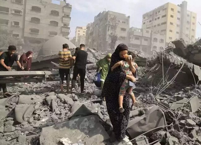 صورة رئيس الوزراء الفلسطيني يبحث مع وزيرة الخارجية الهولندية مستجدات العدوان الصهيوني على غزة